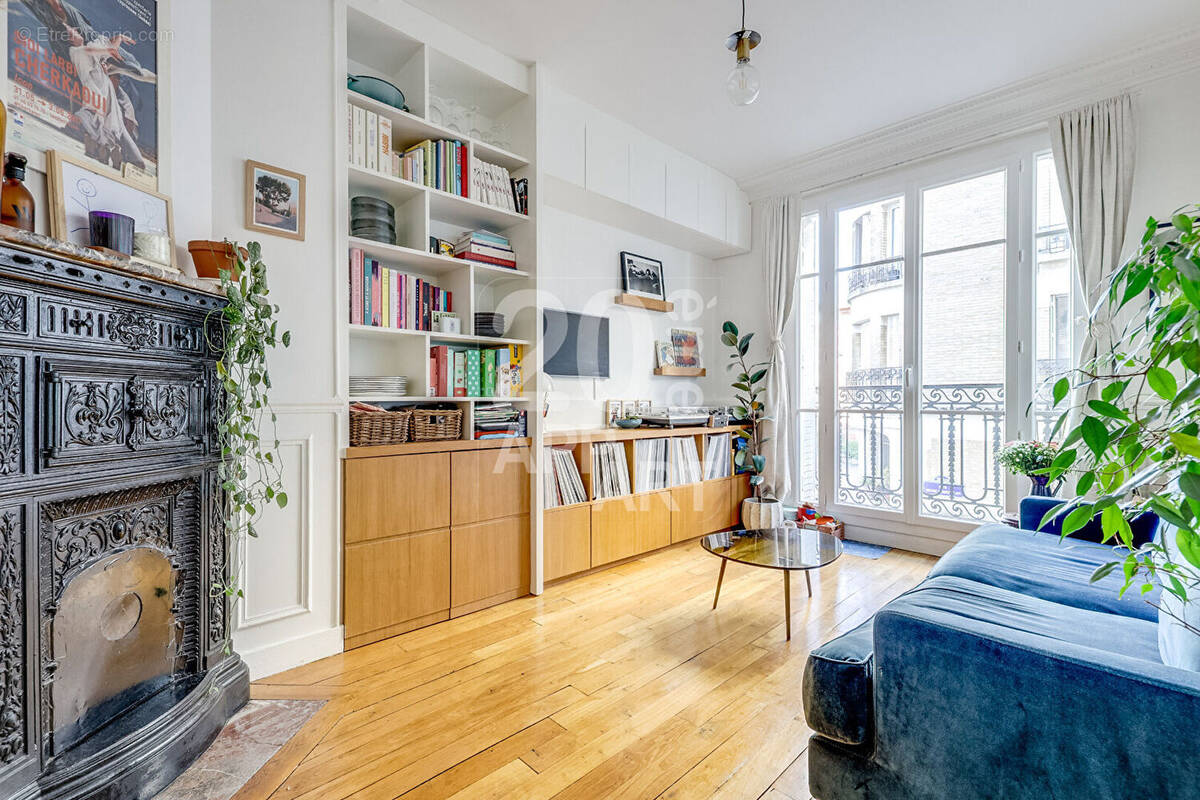 Appartement à PARIS-20E