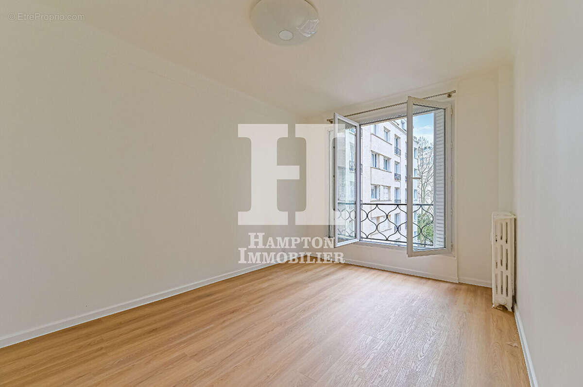 Exclusivité. Gare de l'Est / Square Verdun. Appartement 2 pièces de 43.42 m2 - photo 6