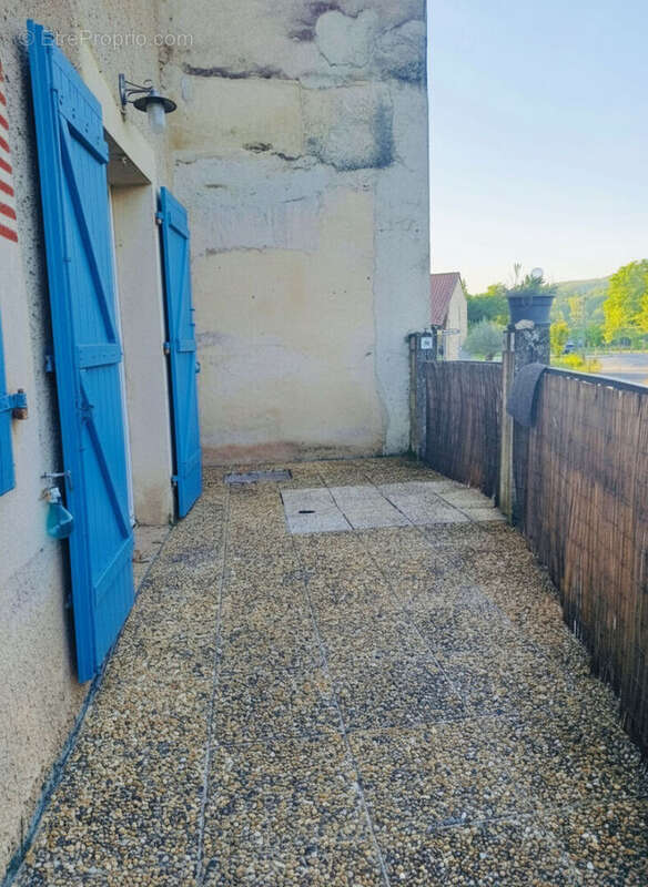 Maison familiale mitoyenne 165 m², 5 chambres, Proche Cahors - photo 13