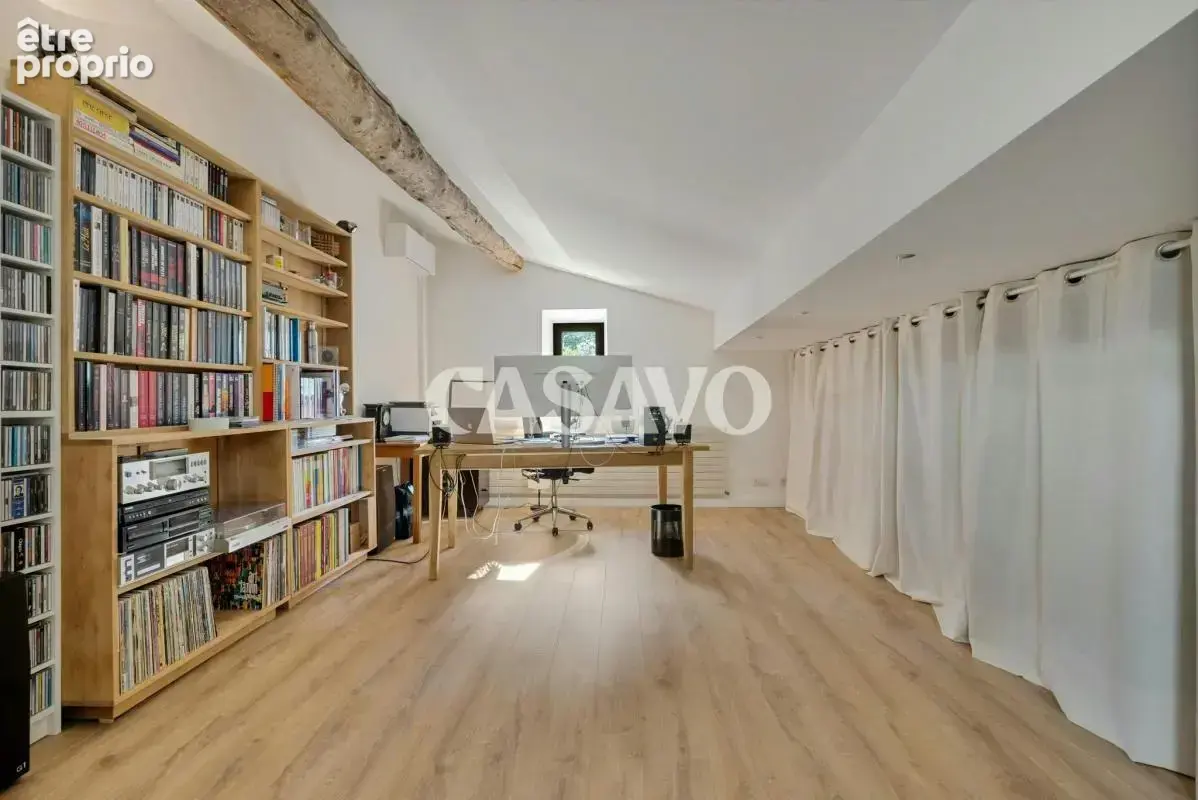 Vente Maison 10 pièces de 315m² - 13100 Saint-Marc-Jaumegarde - photo 21