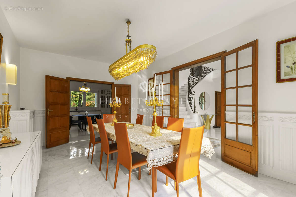 Maison à LE VESINET