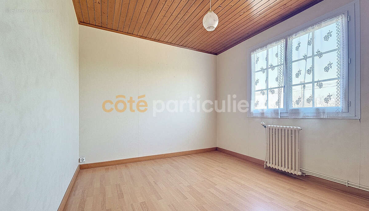 La roche-sur-yon -- maison 5 pieces -- 106 m2 -- jardin sans vis a vis -- grand garage - photo 11