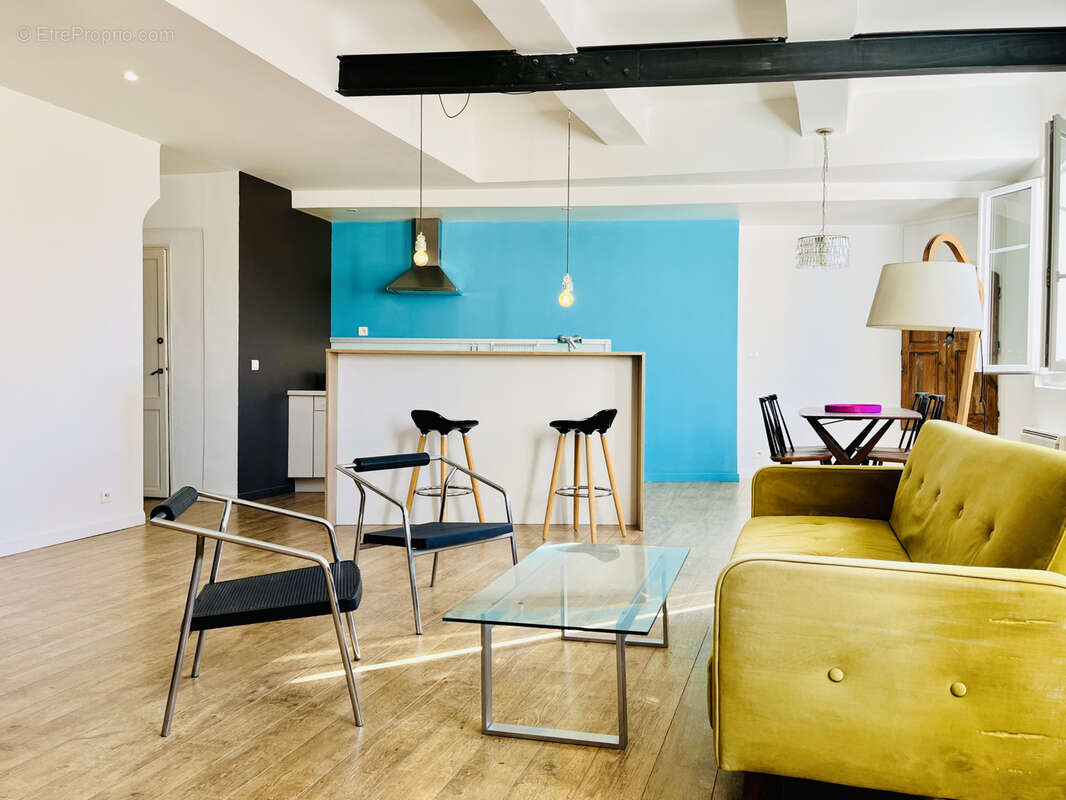Appartement à MARSEILLE-2E