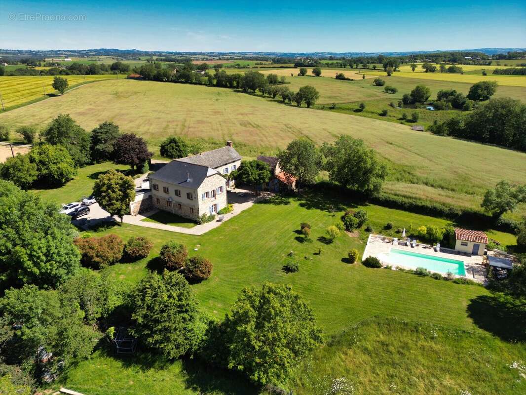 Maison à MIRANDOL-BOURGNOUNAC
