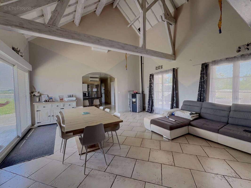 Maison 142 m² à Louhans  - photo 6