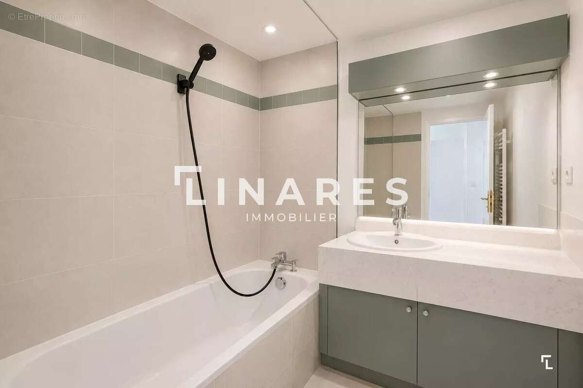LES TERRASSES DU 12E - Appartement T4 de 82m2 - Terrasses - 13012 - photo 9
