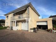 Maison à SAINT-JUNIEN