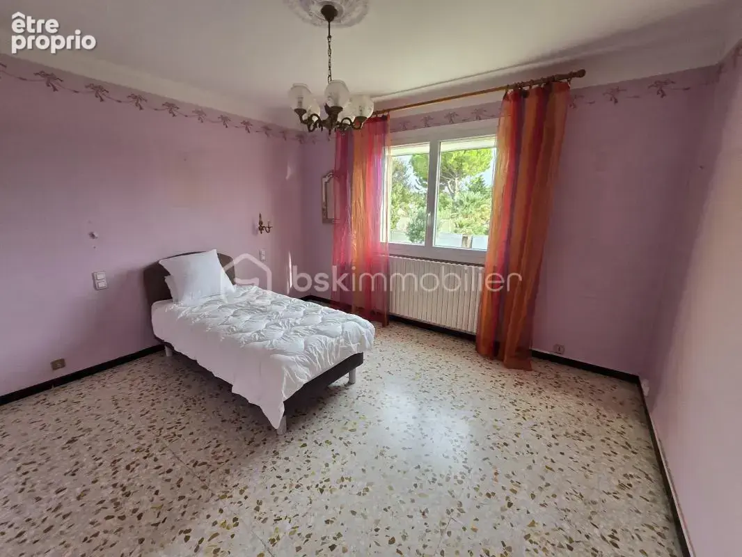 Maison 4 pièces – 3 chambres – 95 m² + 95 m² de garage – terrain 653 m² – potentiel rare ! - photo 15