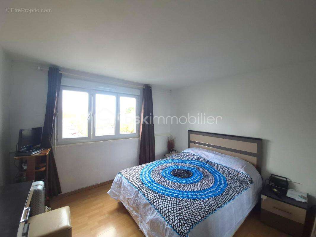 Appartement à SAINTE-GENEVIEVE-DES-BOIS