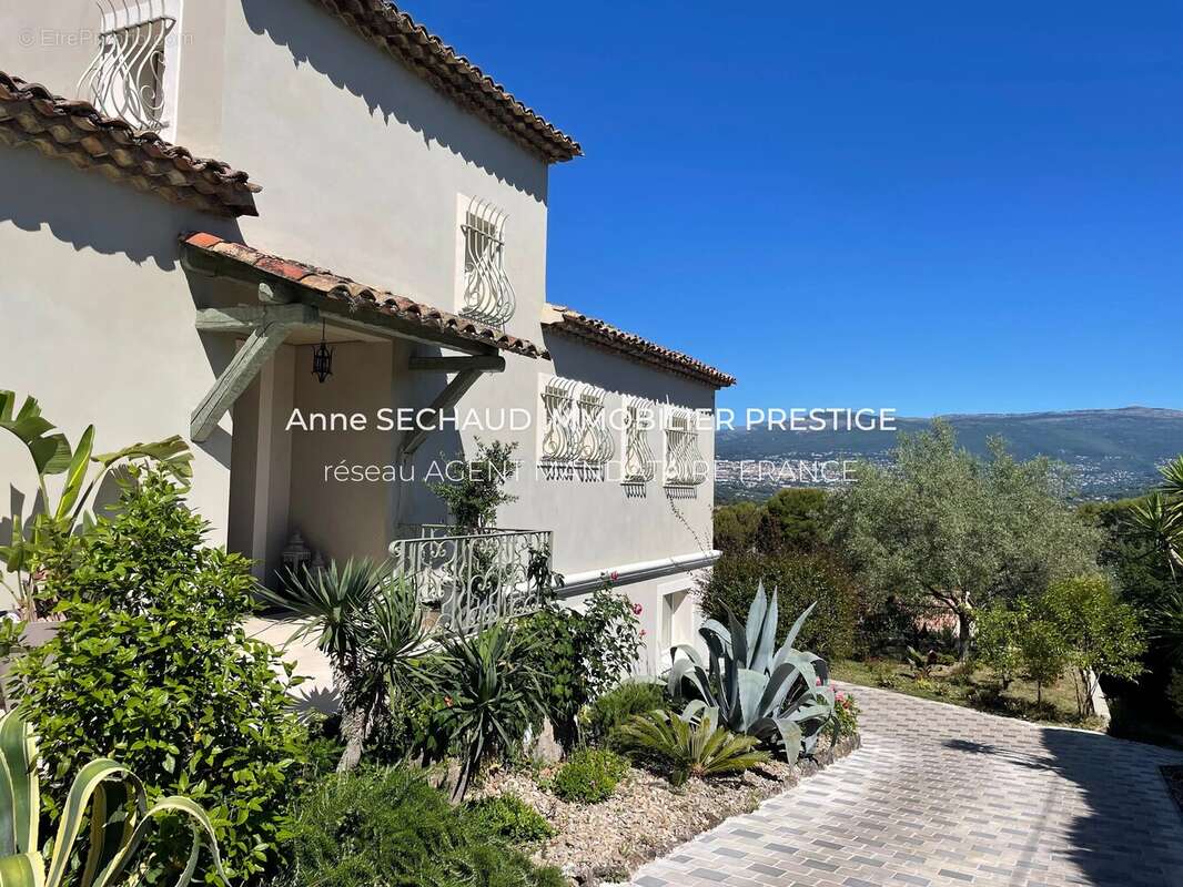 Maison à MOUGINS