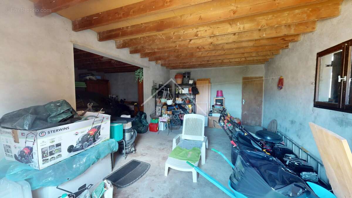 Maison a renover avec garage - photo 11