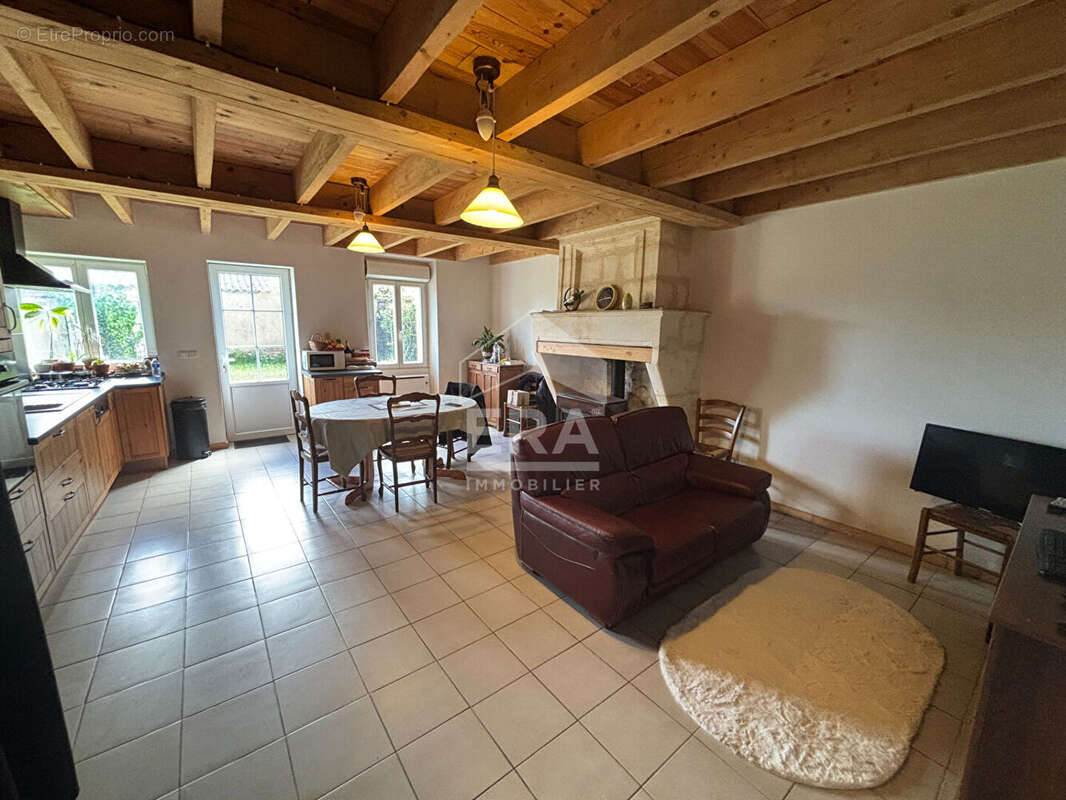 Maison à SAINT-TROJAN