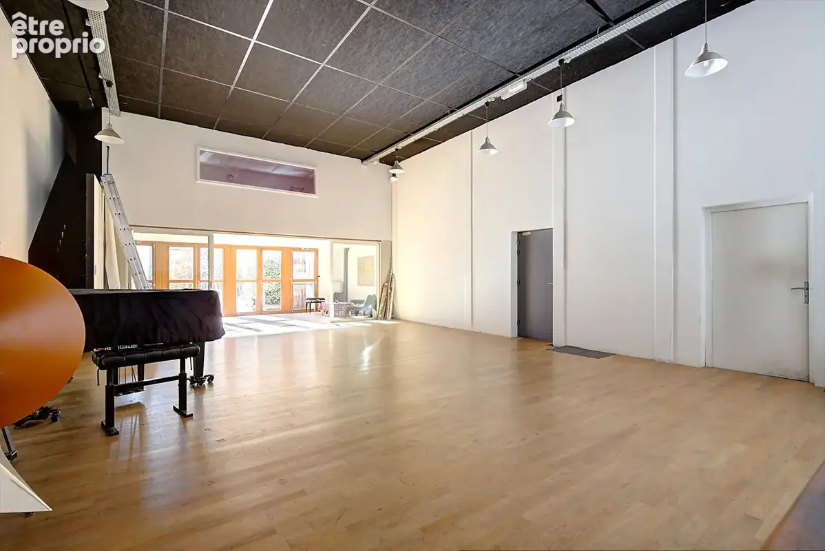 Loft  / Atelier à aménager - photo 9