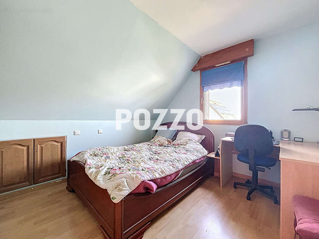 Maison à SAINT-HILAIRE-DU-HARCOUET