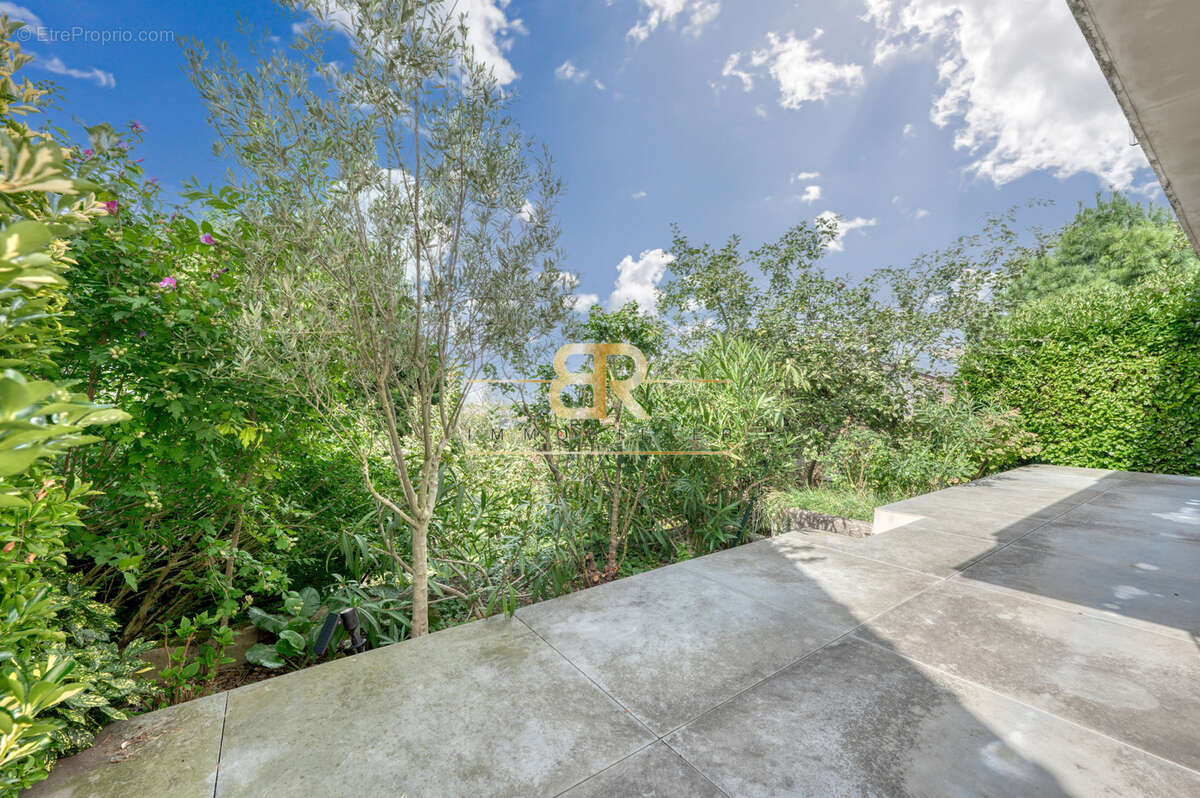 Maison à CHENNEVIERES-SUR-MARNE