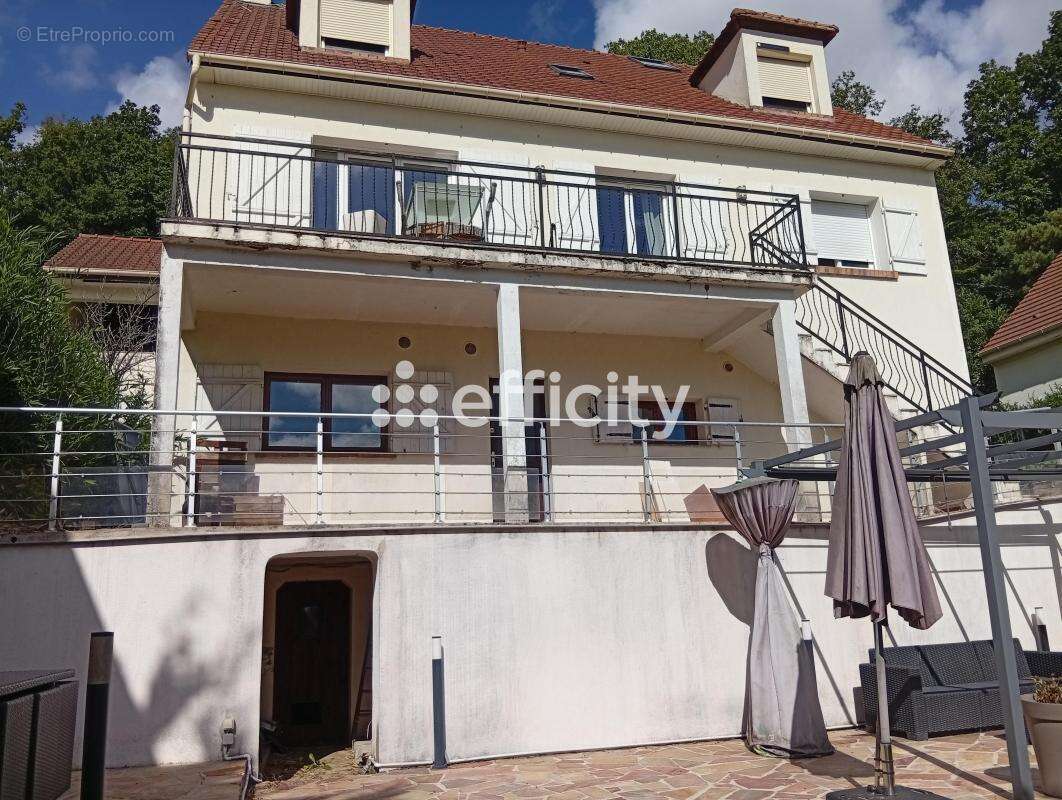 Maison à BURES-SUR-YVETTE