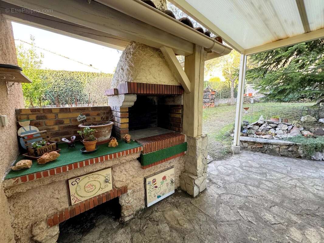 Maison à BERRE-LES-ALPES