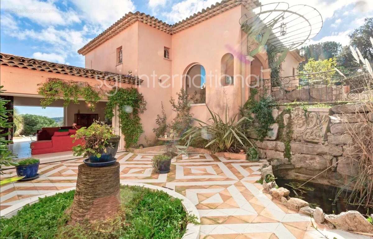 Maison à RAMATUELLE