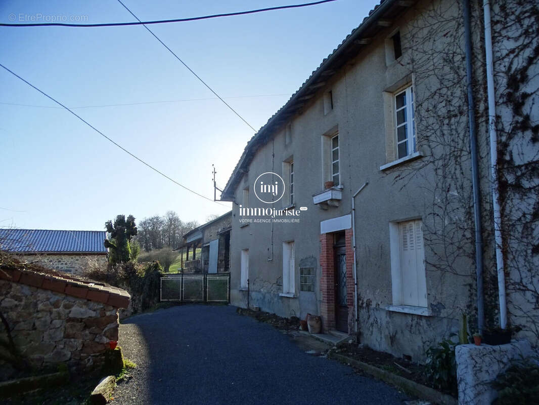 Maison à SAINT-VICTURNIEN
