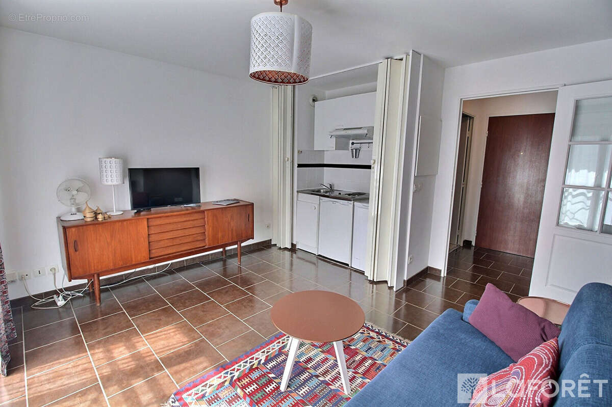 Appartement à LA GARENNE-COLOMBES