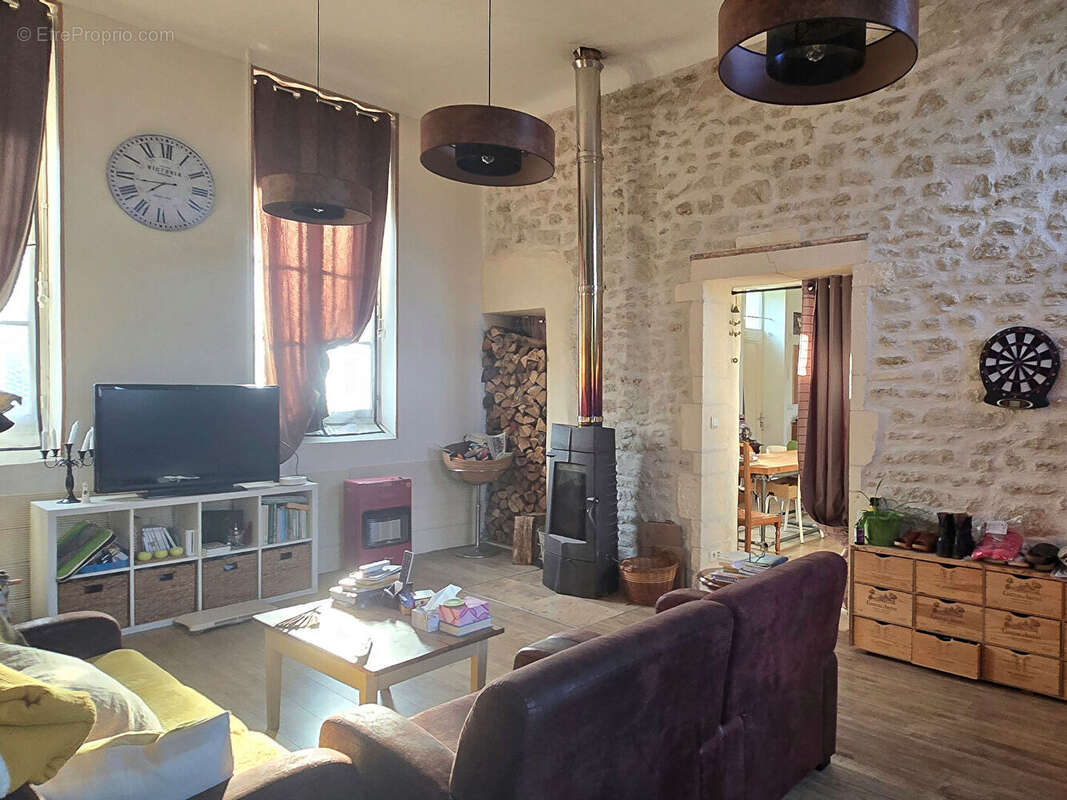 Maison à BERNAY-SAINT-MARTIN