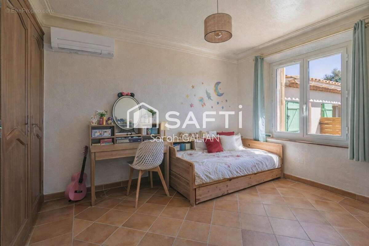 Photo 7 - Maison à ROQUEBRUNE-SUR-ARGENS