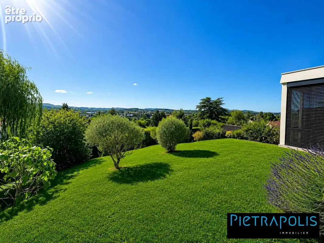 Maison 6 pièces 151 m² à vendre à Eveux (69210) - photo 2