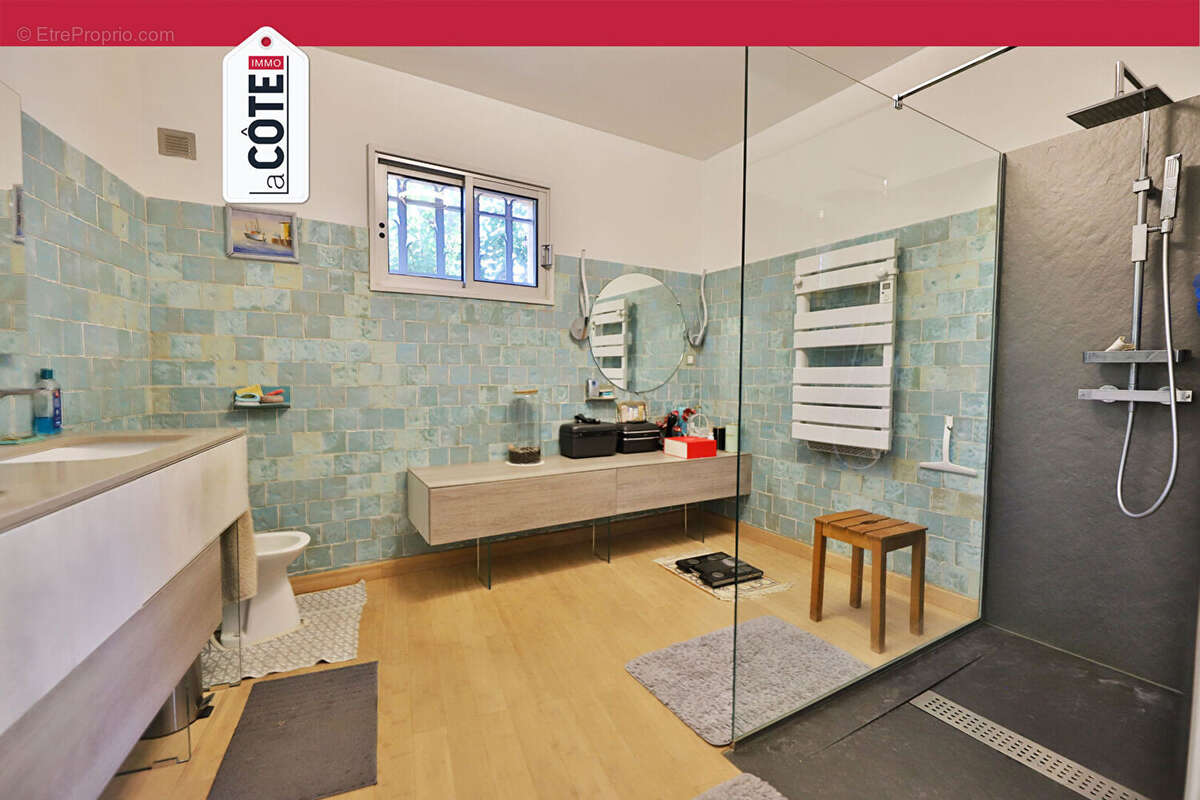 Maison à CHATEAUNEUF-LES-MARTIGUES