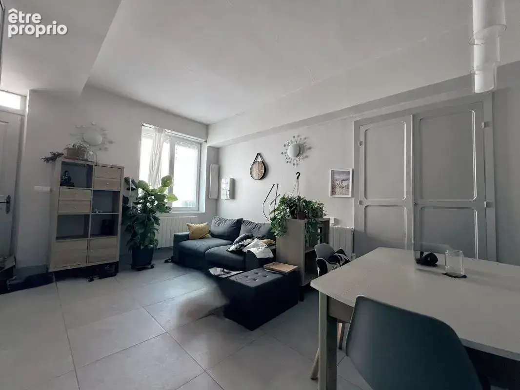 Maison de ville sur 3 niveaux, 62m², 2 chambres et une pièce, cave - photo 3