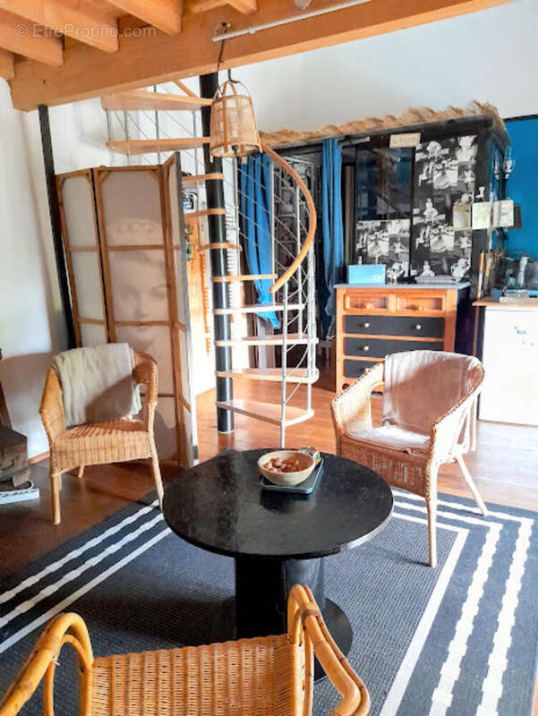 Photo 9 - Maison à VAUX-EN-BEAUJOLAIS