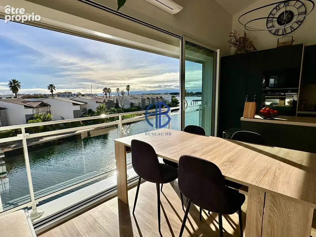 Superbe duplex T4 vue mer et parking - Secteur Centre Port - photo 3