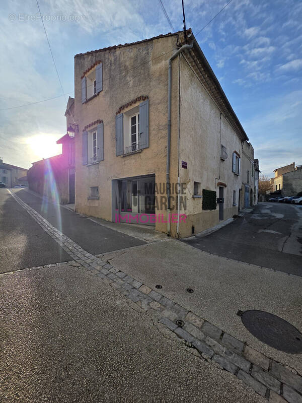 Maison à MAZAN