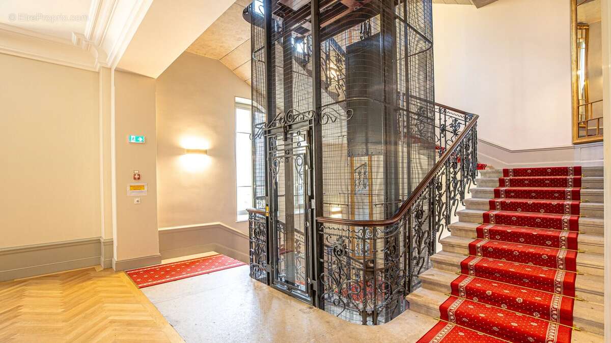 En exclusivité – Magnifique appartement T2 rénové avec prestations haut de gamme - photo 15