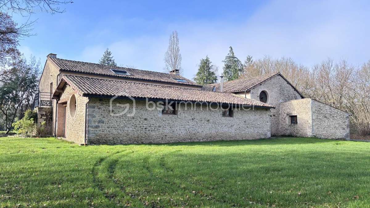 Maison à SAINT-SAUVANT