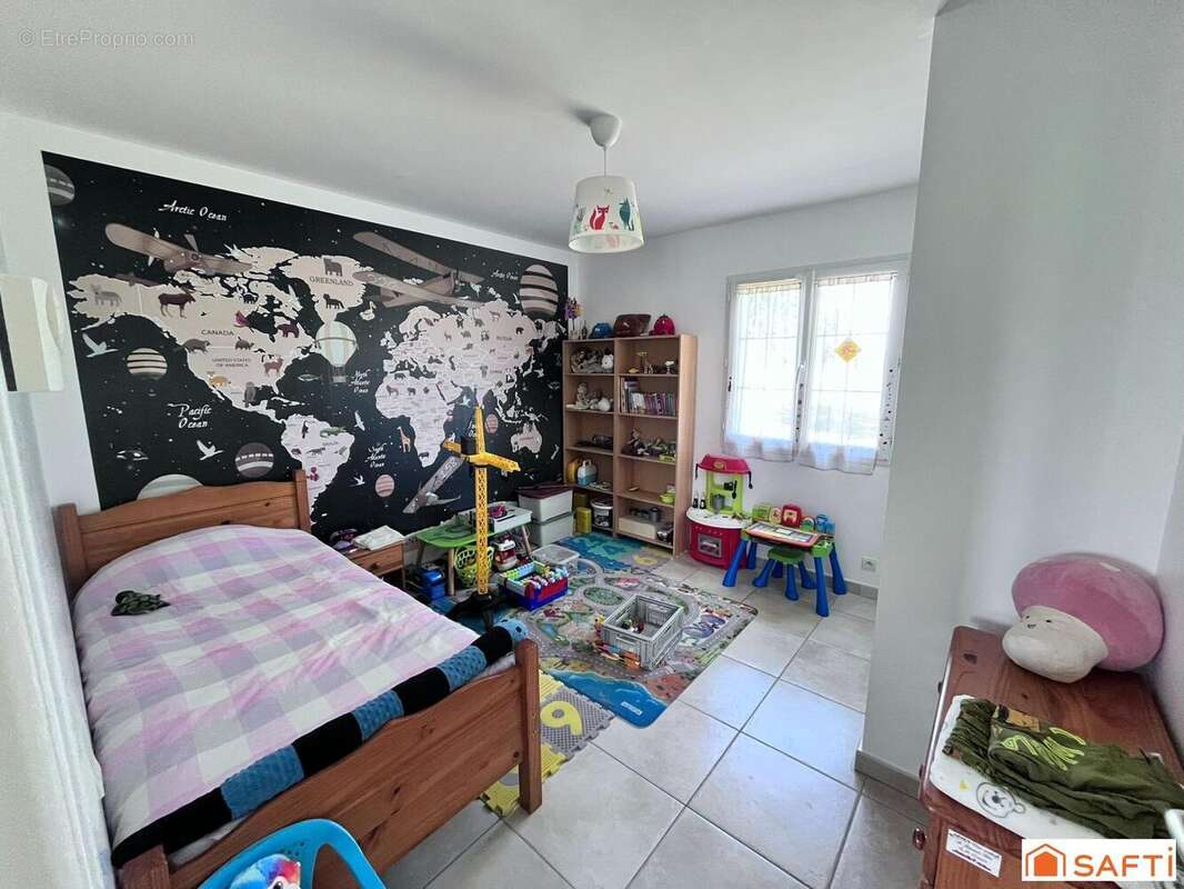 Maison 128 m² à Saint-Sulpice  - photo 8