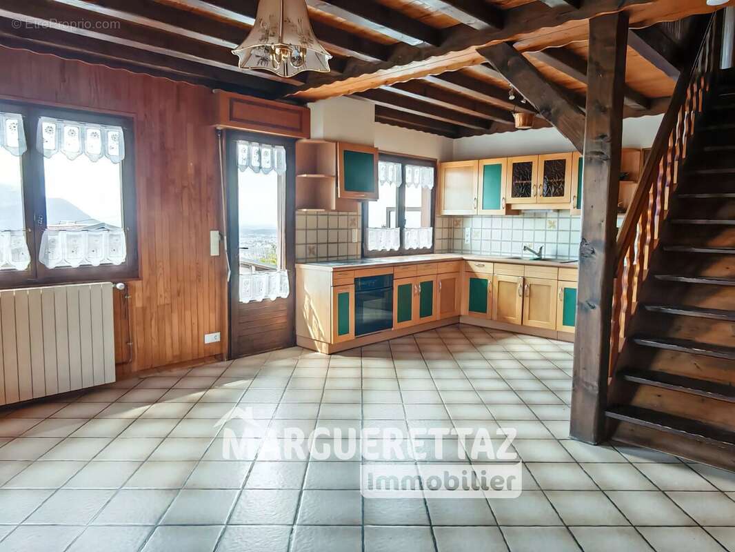 Maison à CRANVES-SALES