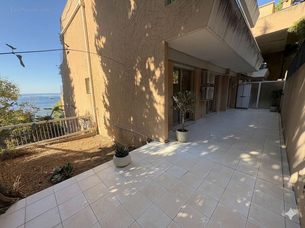 Appartement à ROQUEBRUNE-CAP-MARTIN