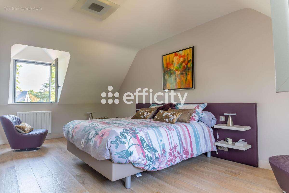 Maison à SAINT-ETIENNE-DE-MONTLUC