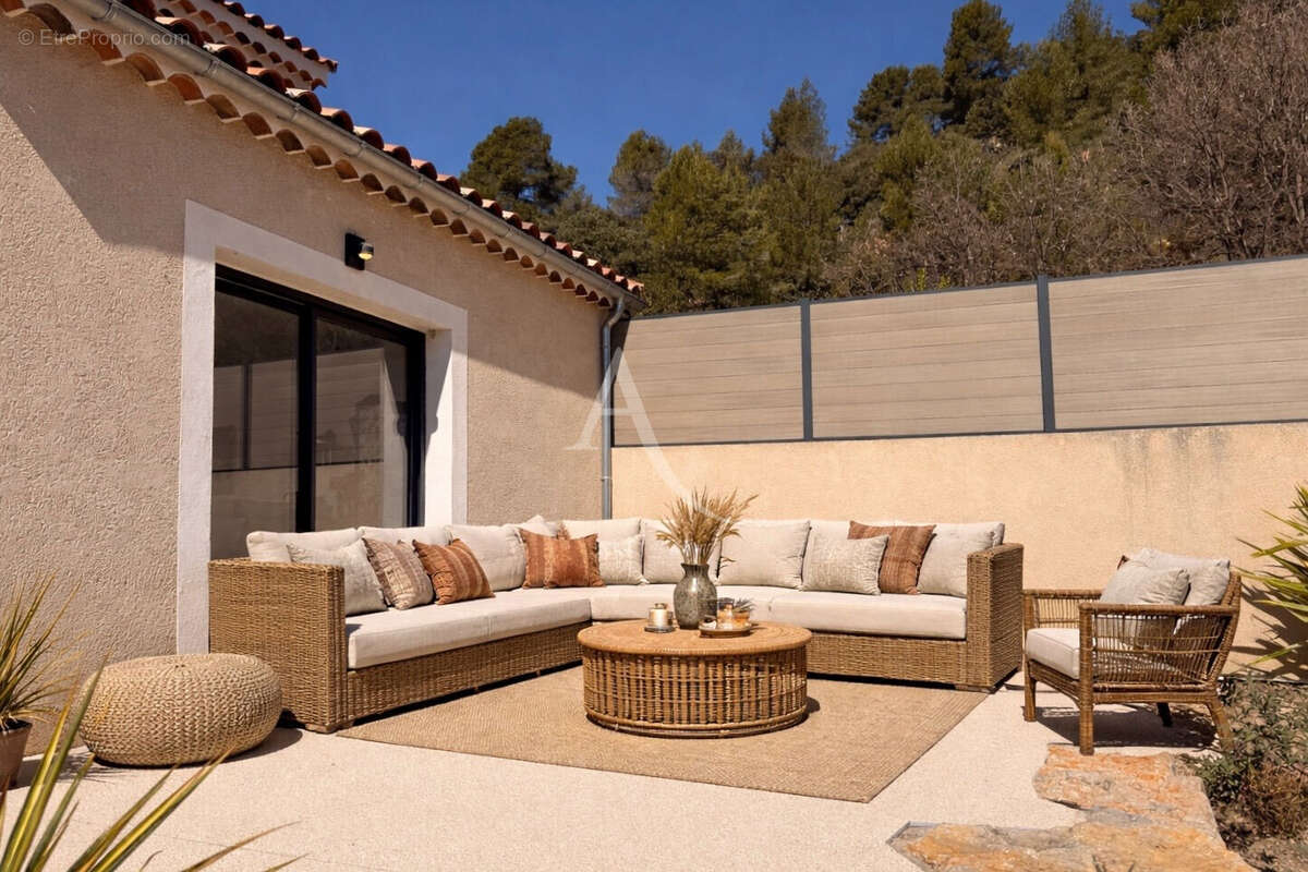 Maison à GREOUX-LES-BAINS