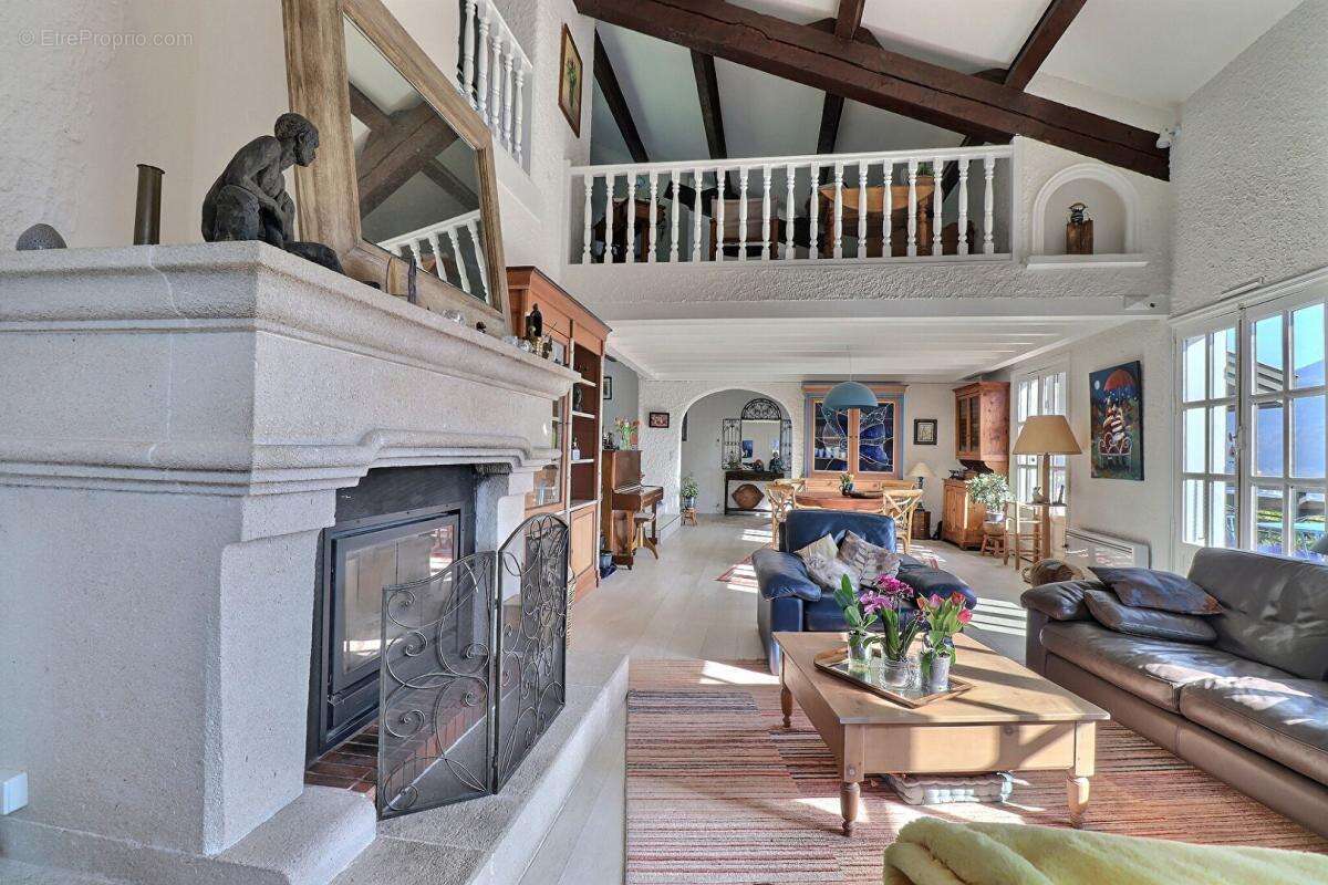 Maison à LA ROCHETTE