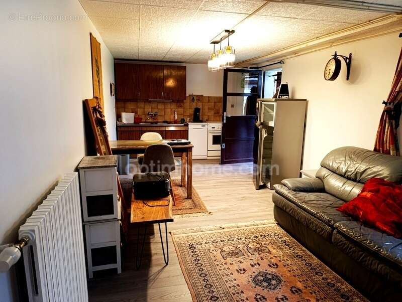 Maison à VERNOUX-EN-GATINE