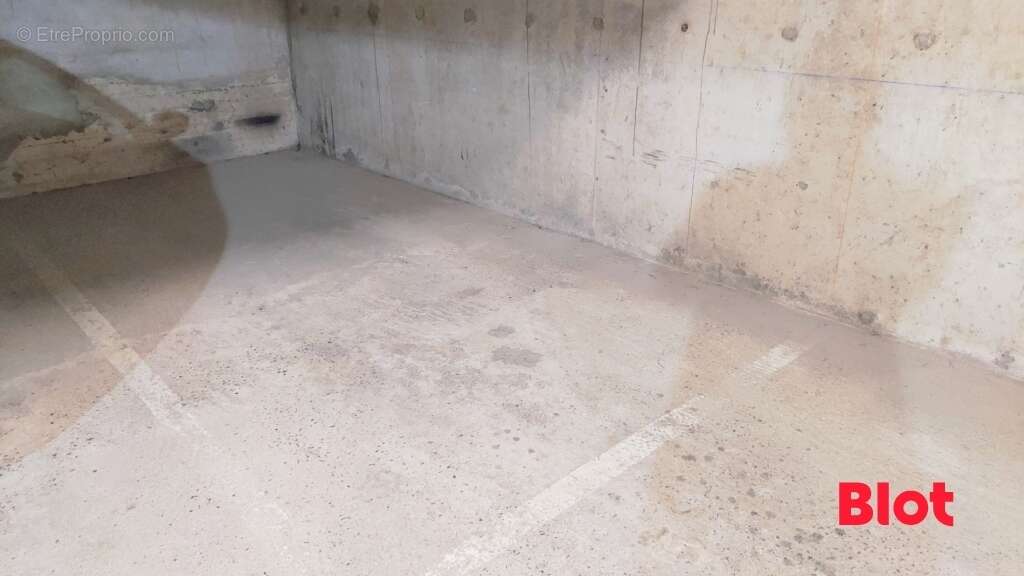 Parking à SAINT-MALO