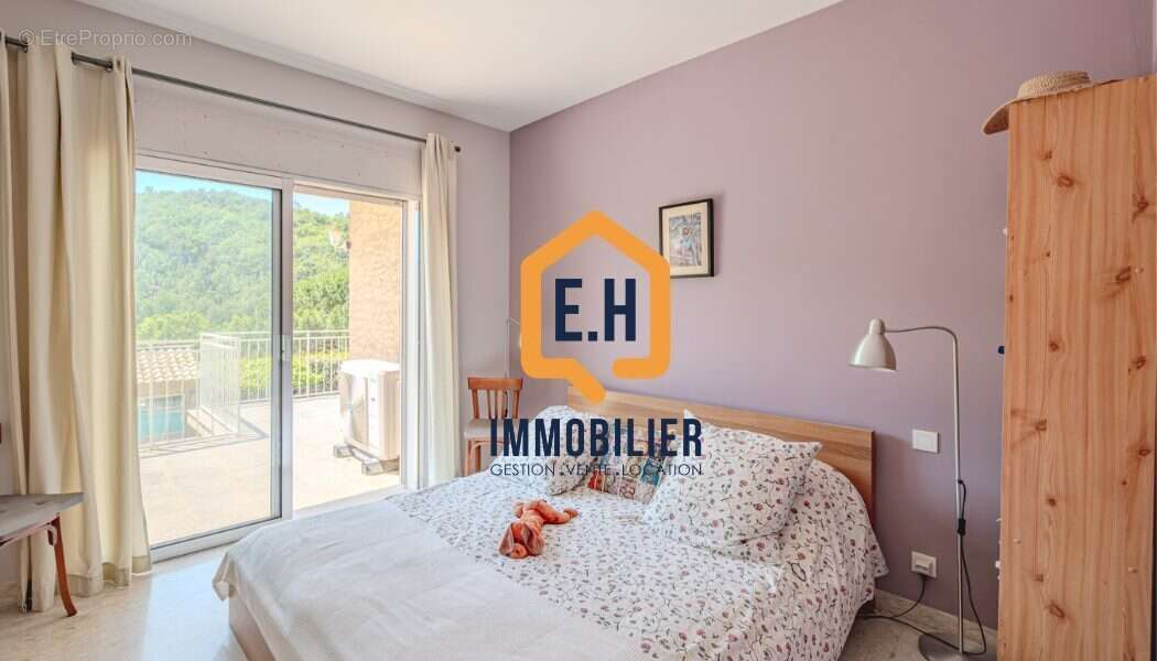 Maison à COLLOBRIERES