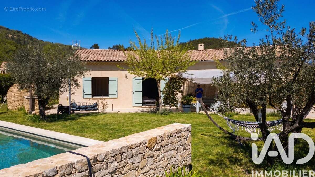 Maison 136 m² à Nyons  - photo 4