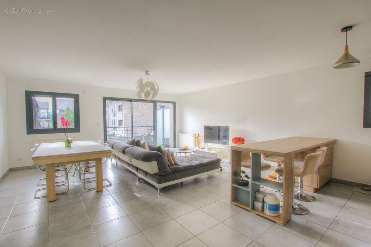 Appartement à PREVESSIN-MOENS