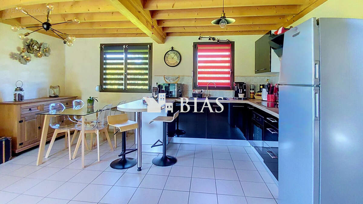 Maison 82 m² à Bourg-Achard  - photo 4