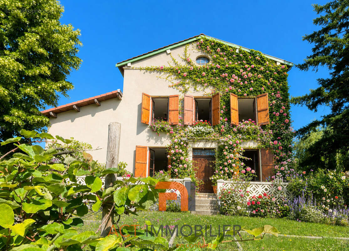 Maison à SAVIGNY