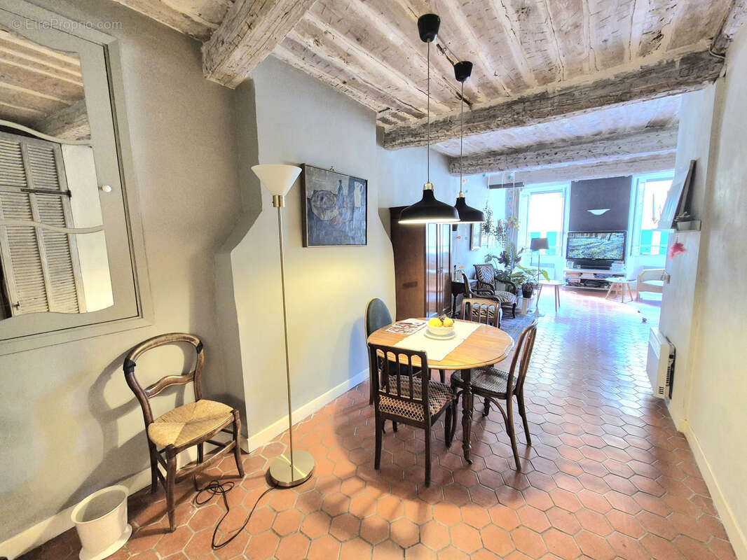 Appartement à HYERES