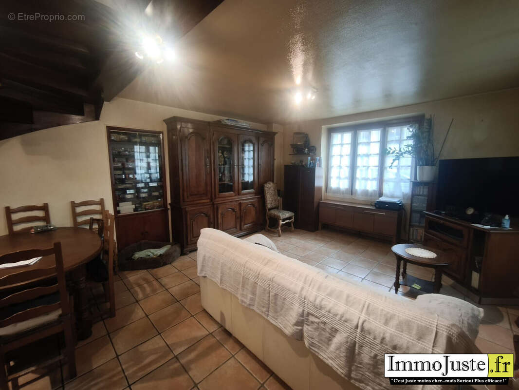 Maison à LE PERRAY-EN-YVELINES