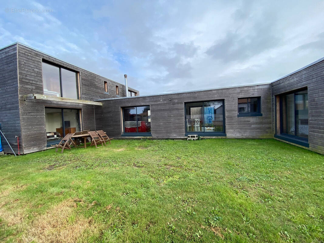 Maison à LA PLAINE-SUR-MER